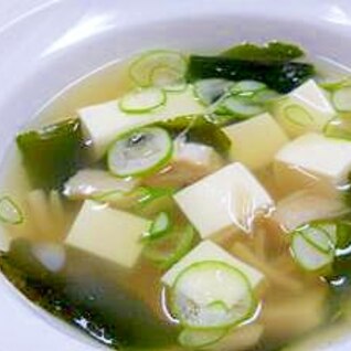 出汁が効いてる（σ・з・）σ「帆立と豆腐のスープ」